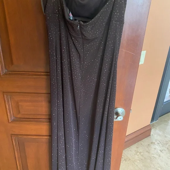 Elegant Dress. Great Brand. Brown. - Picture 6 of 8